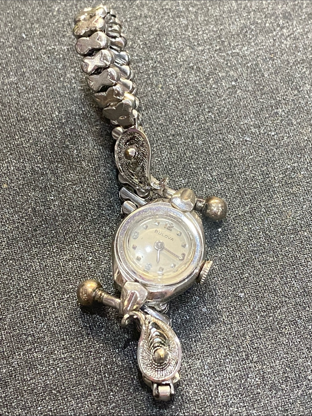 Ladies Bulova Wrist Watch - Picture 5 of 8